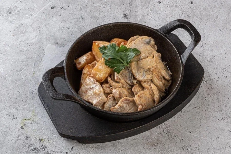 Свинина с ким чи и сливками 