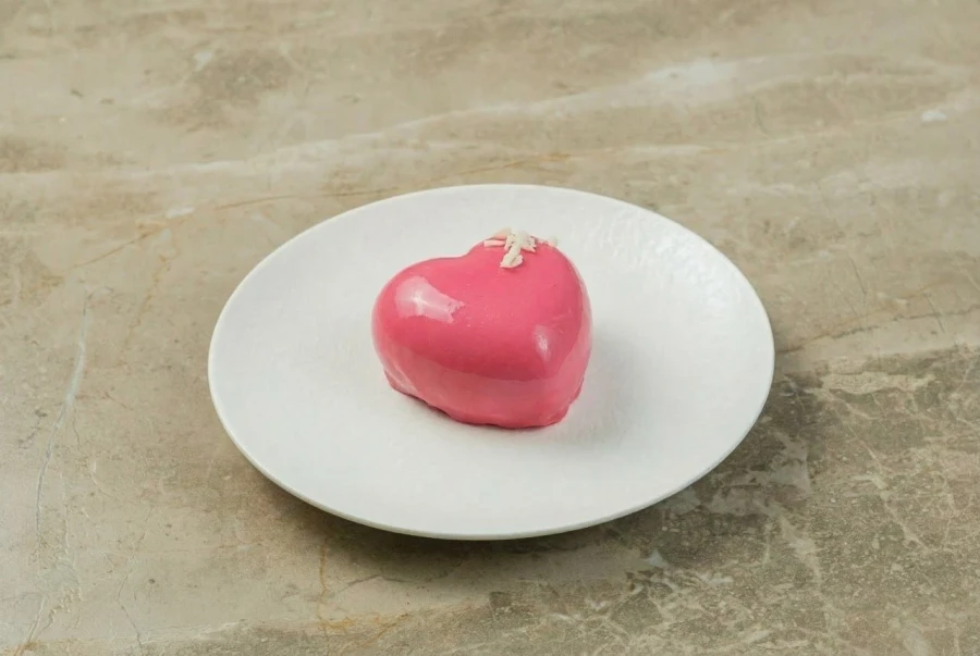 Пирожное Love Is