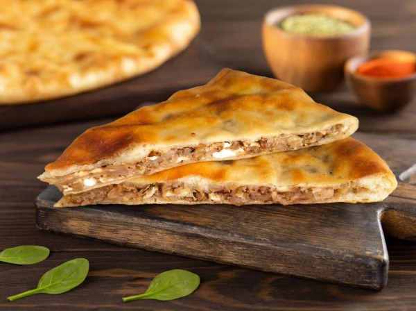 ОСЕТИНСКИЙ ПИРОГ С КАПУСТОЙ И ГРЕЦКИМ ОРЕХОМ