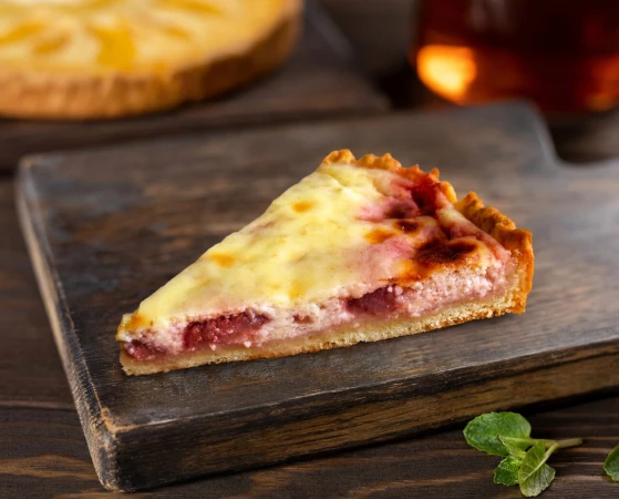 СМЕТАННИК С КЛУБНИКОЙ