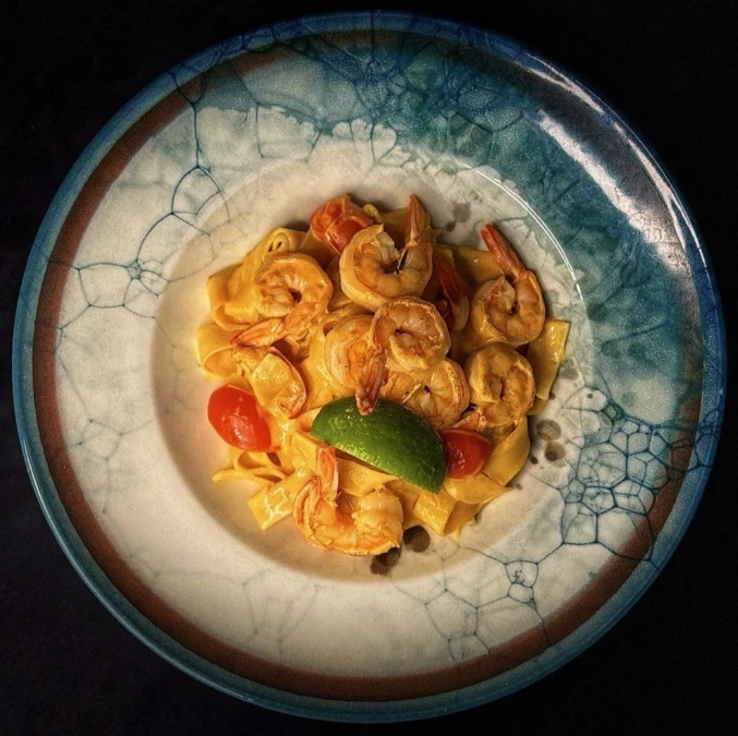 Фетучини с креветкой в соусе Том Ям