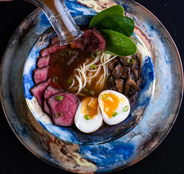 Рамен с томленой говядиной на гриле