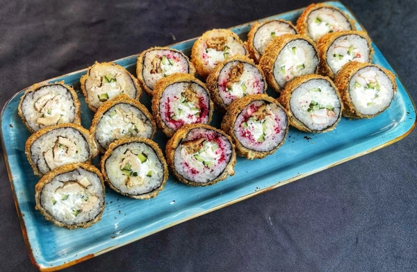 Сет жаренных роллов