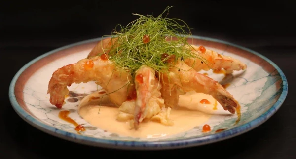 Креветки темпура с соусом