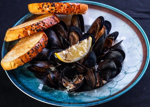 Мидии с азиатским соусом биск