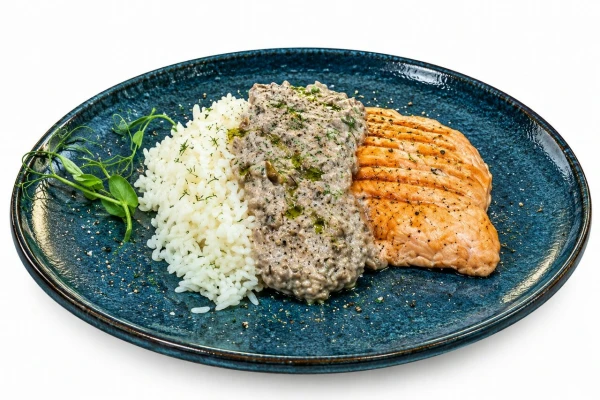 Куриная грудка под сливочно-грибным соусом