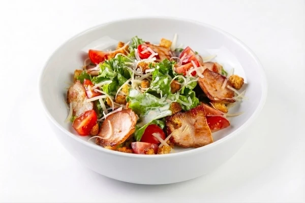 Салат цезарь с курицей 