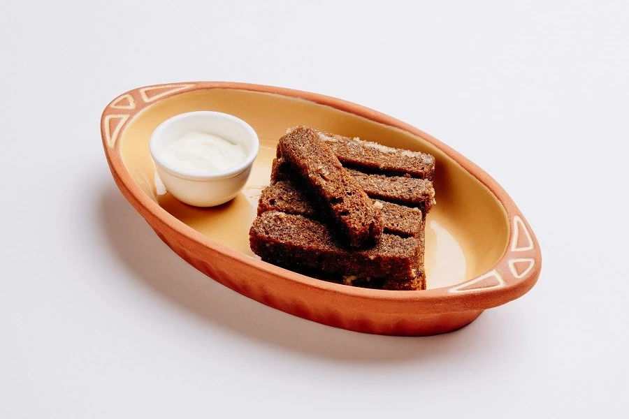 Гренки с чесночным айоли