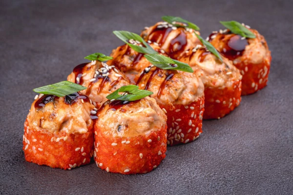 Запеченный ролл с лососем и угрем (8 шт)