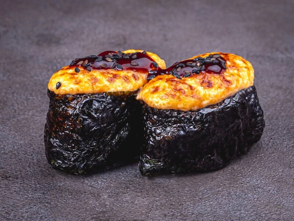 Запеченные суши с креветкой 2 шт.