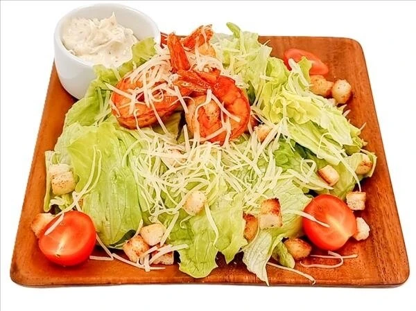 Салат Цезарь с креветками