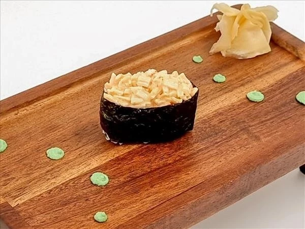 Гункан с крабом спайси 