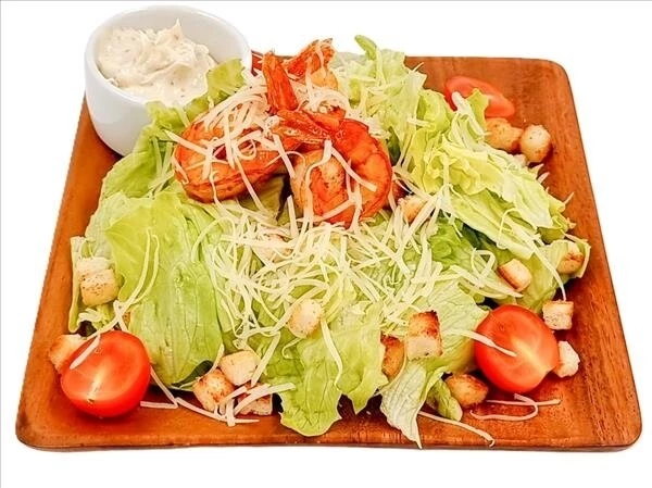 Салат Цезарь с креветками
