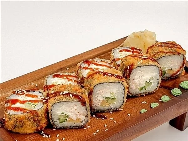 Горячий ролл с крабом