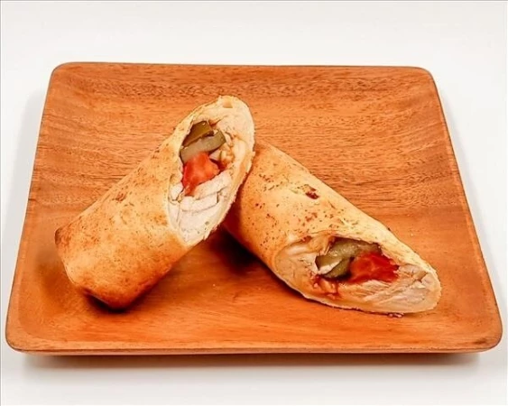 Тортилья из печи с курицей и халапеньо