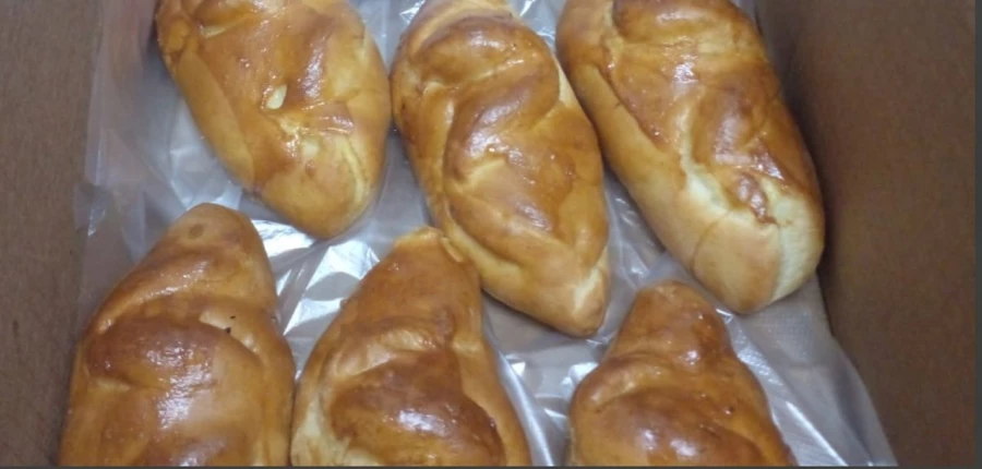 Пирожок с курицей и грибами