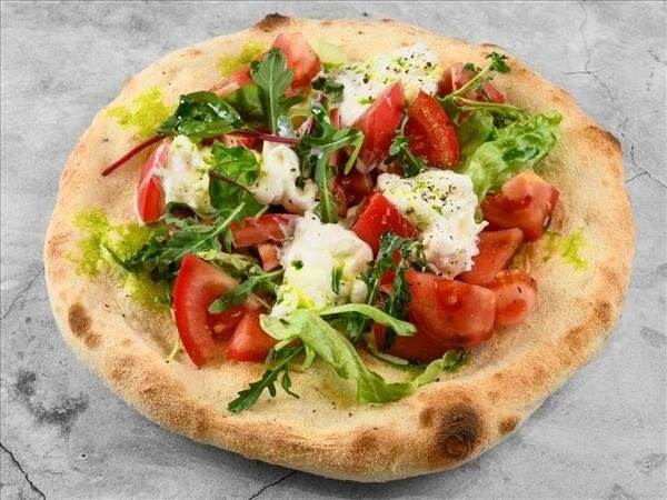 Фокачча со Страчателлой и томатами