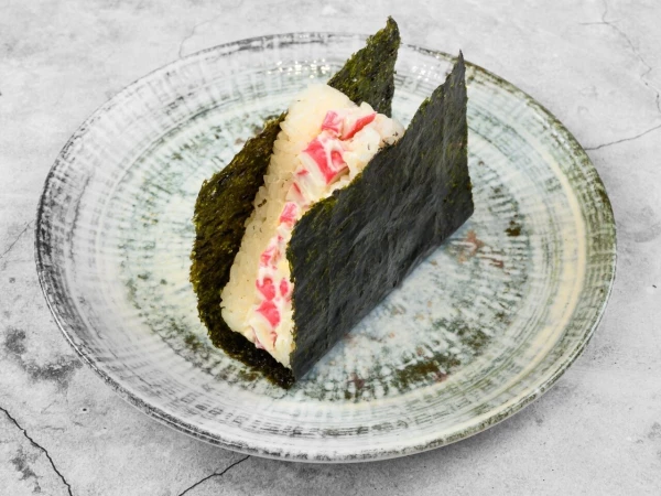 Онигири с сурими