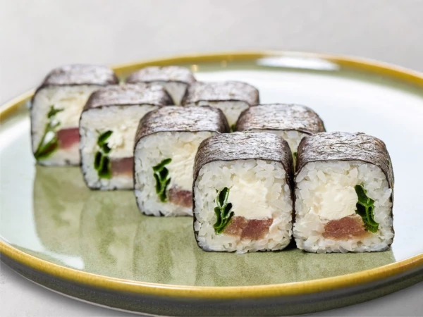 Сливочный тунец с зеленым луком