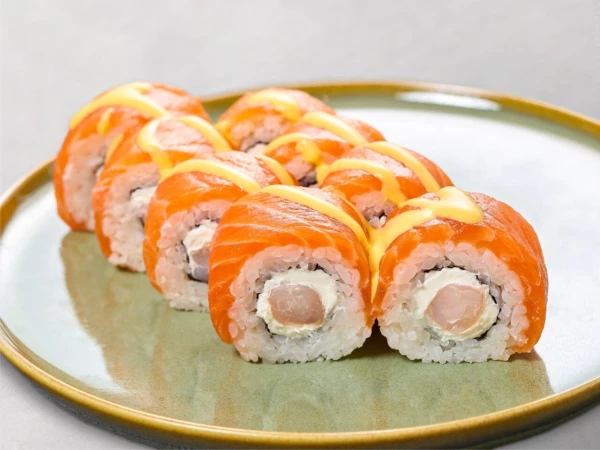 Филадельфия с креветкой под манго соусом