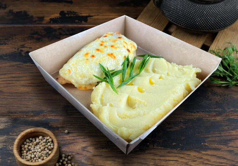 Филе курочки под сыром с картофельным пюре