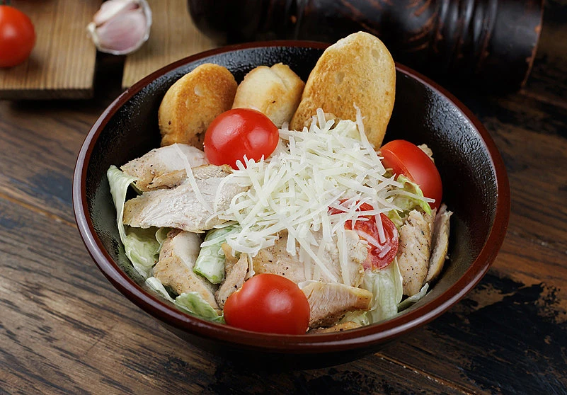 Салат Цезарь с курочкой