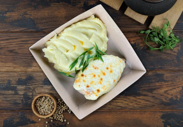 Филе курочки под сыром с пюре картофельным