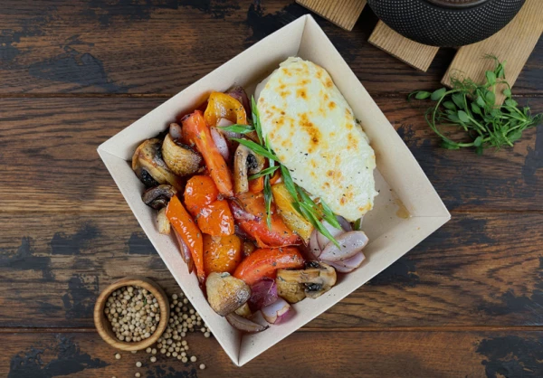 Филе курочки под сыром с запеченными овощами