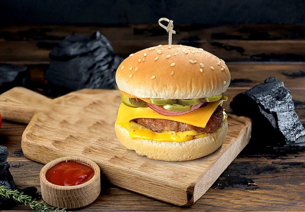 Бургер классический острый с халапеньо