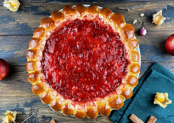 Пирог с клубникой