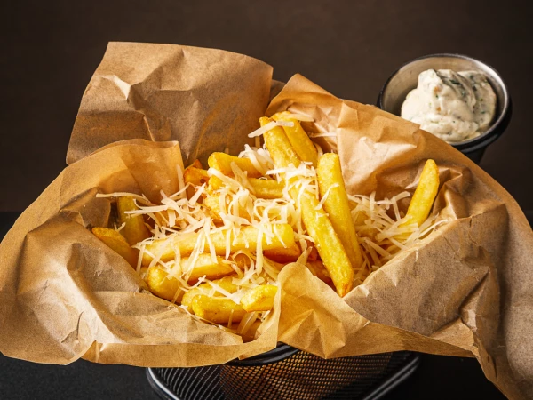Картофель фри с Пармезаном и трюфельным маслом