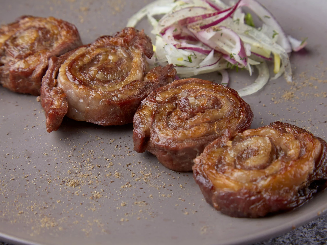 Рулет из говядины 