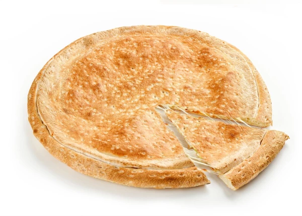 Закрытая пицца с лососем