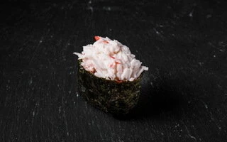 Гункан с крабом