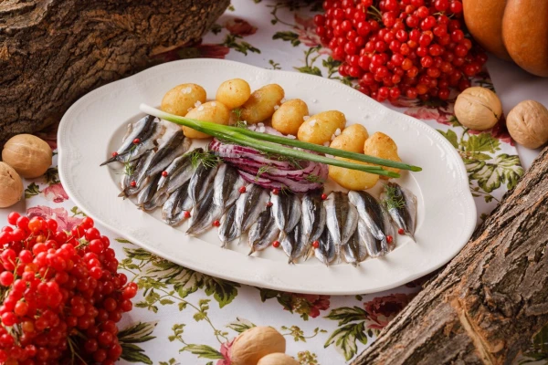 Черноморская хамса с картофелем