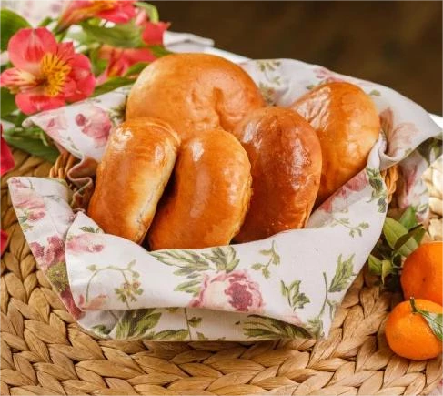 Пирожок с вишней