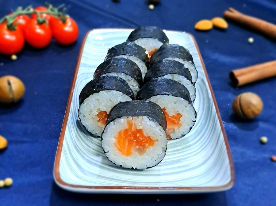 Маки с Лососем