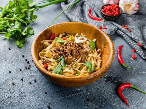 С говядиной и  овощами