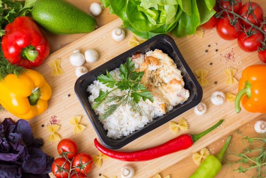 Отбивная из куриного филе  с рисом