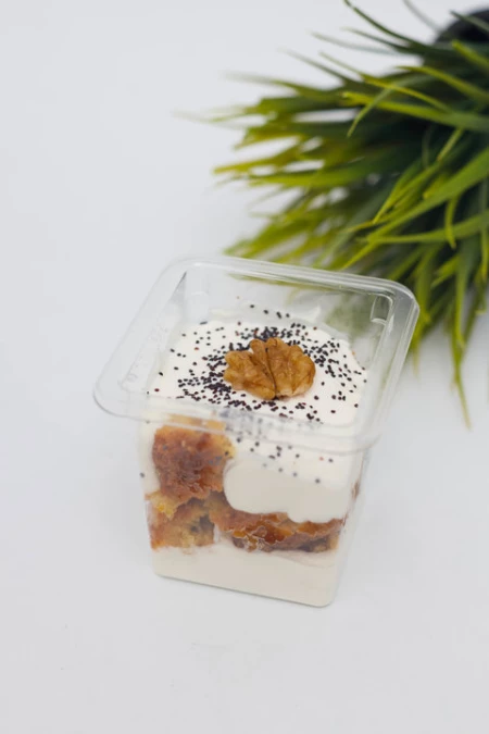 Морковный трайфл с цедрой апельсина и грецким орехом