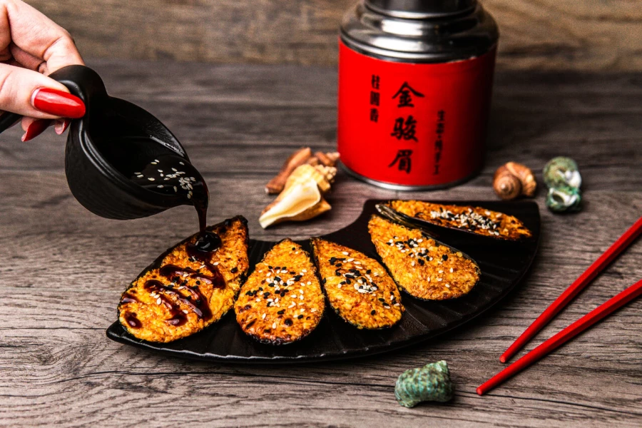 Мидии Том Ям