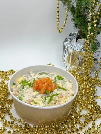 Салат Главный Оливье с лососем