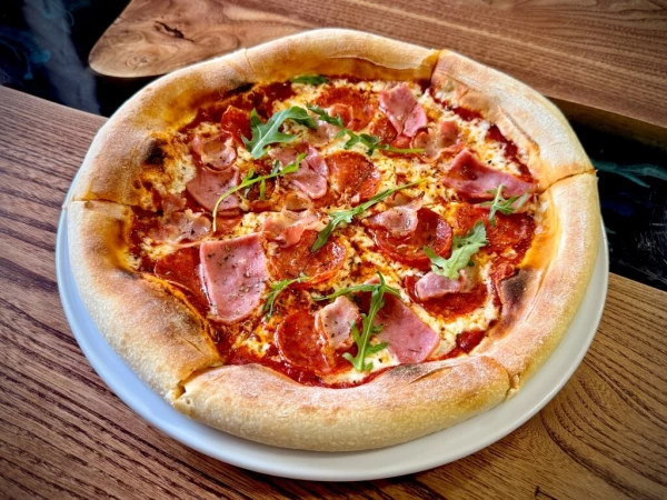 Пицца мясная