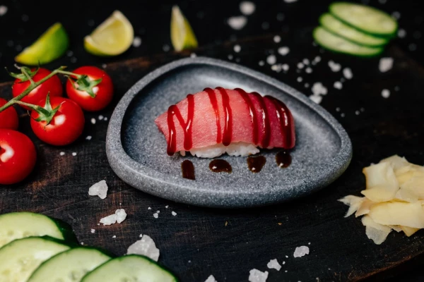 Нигири с Тунцом