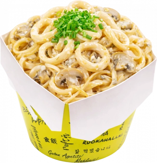 Wok с кальмарами в сливочном соусе