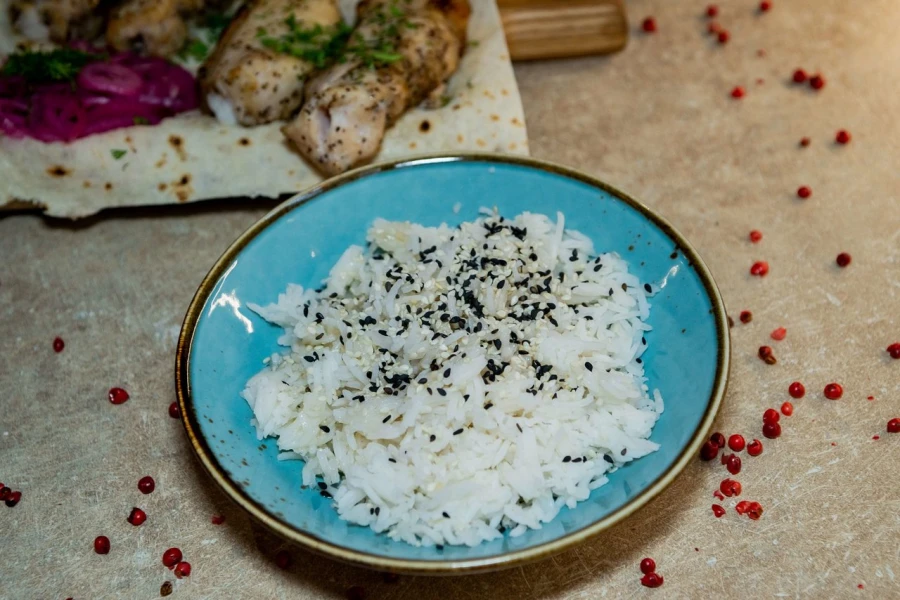 Басмати с кунжутом