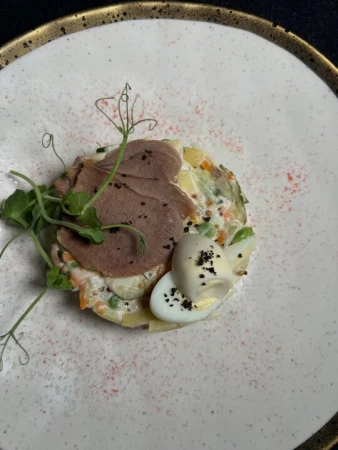 Оливье с говяжьим языком