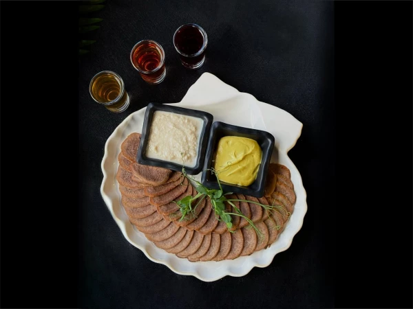Язык с хреном и горчицей