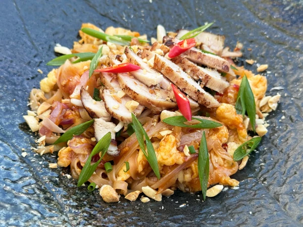 Лапша Пад Тай с курицей