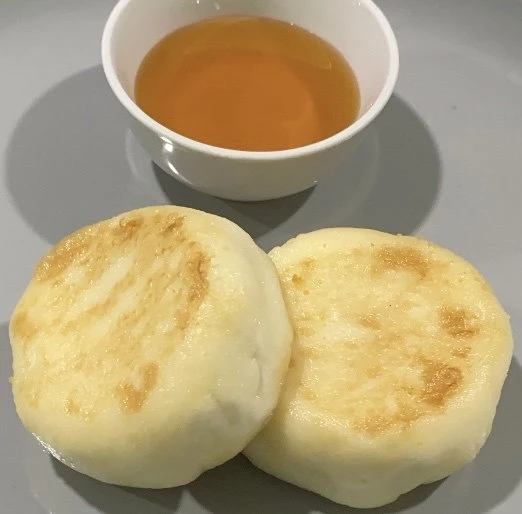 Сырники со сгущенкой 2шт (Новинка)